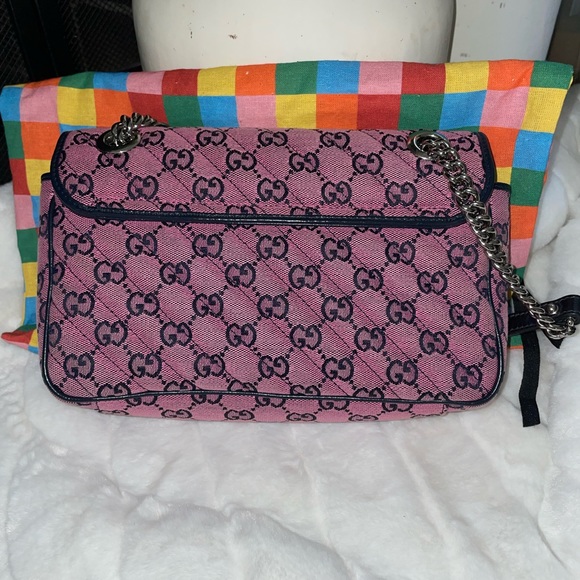 SOLD!! Gucci Marmont Small - Picture 6 of 9